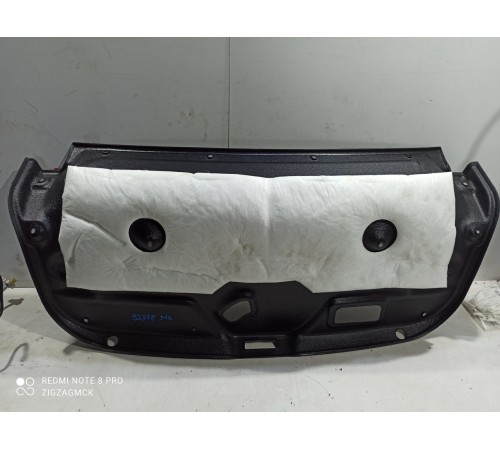 Обшивка крышки багажника