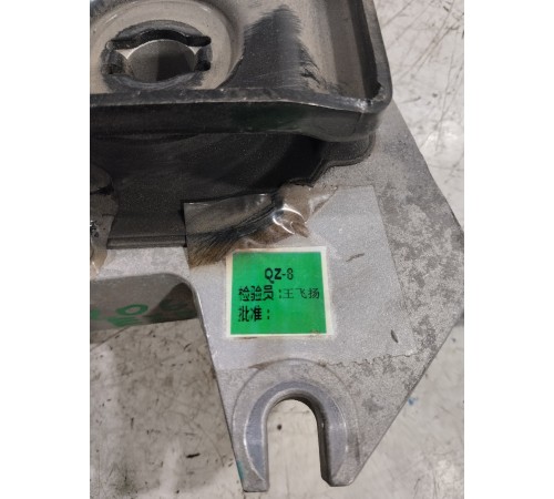 Подушка опора двигателя АКПП