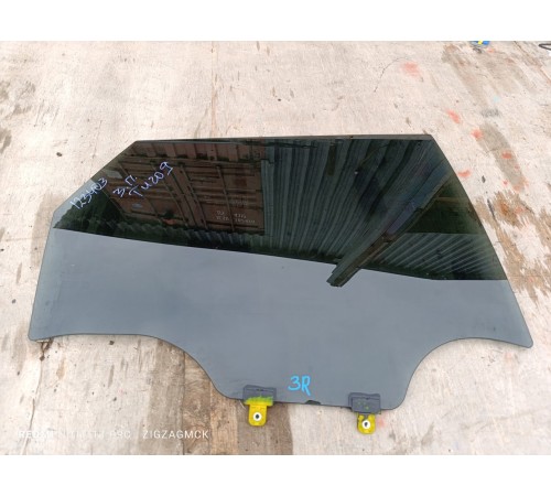 Стекло двери заднее правое