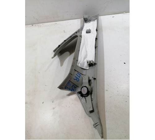 Обшивка лобового стекла правая