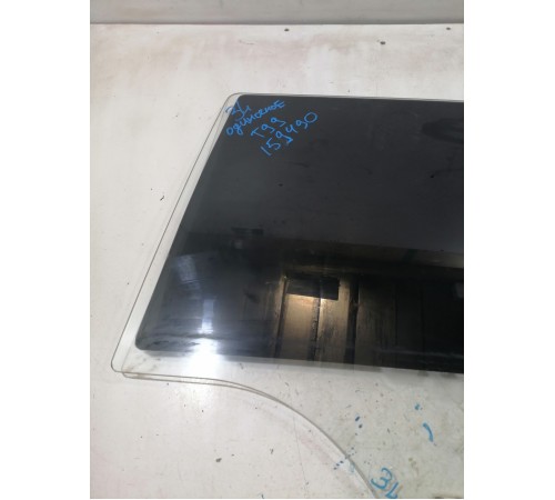 Стекло двери заднее левое