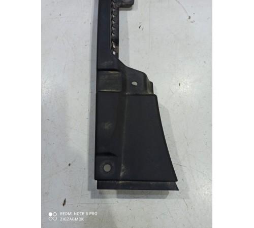 Пыльник крыла передний правый