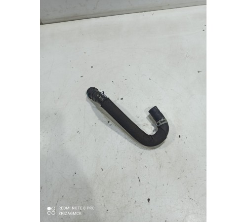 Патрубок системы охлаждения