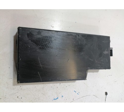 Крышка блока предохранителей