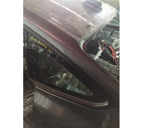 Глухое стекло (заднее, левое)