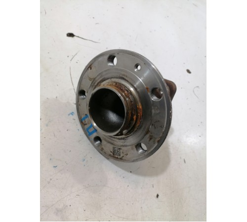 Ступица передняя левая