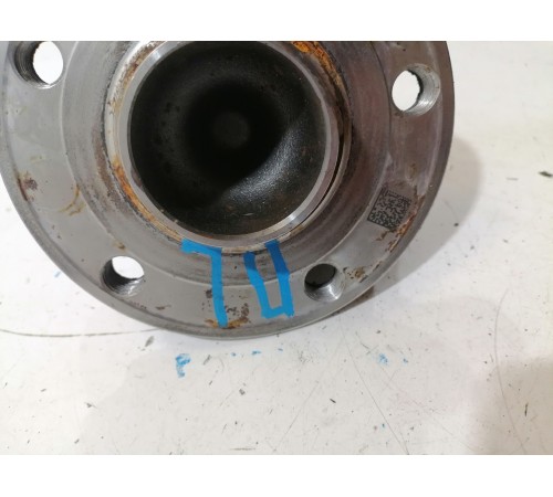 Ступица передняя левая