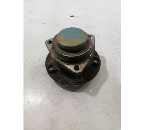 Ступица передняя левая