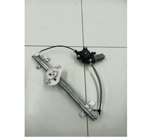 Стеклоподъемник двери передний левый