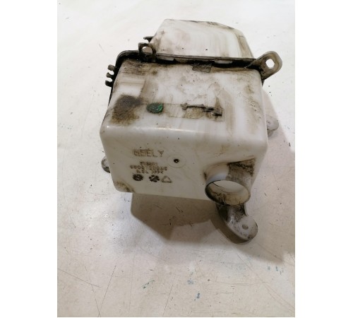 Бачок омывателя лобового стекла