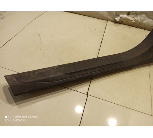 Накладка порога (правая)