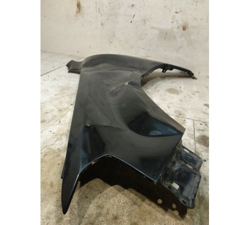 Крыло переднее левое