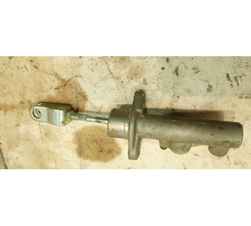 Главный тормозной цилиндр