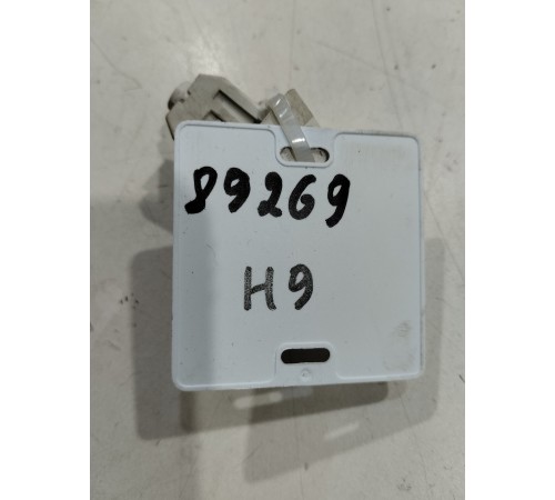 Крючок салона передний левый