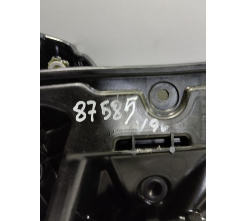 Стеклоподъемник (передний правый)