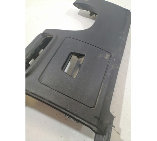 Накладку консоли передней панели