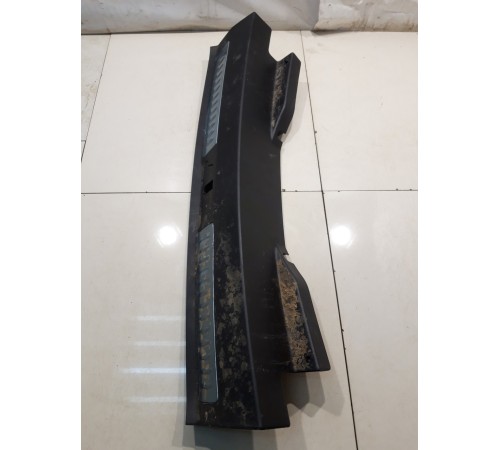 Накладка замка багажника(задней панели)