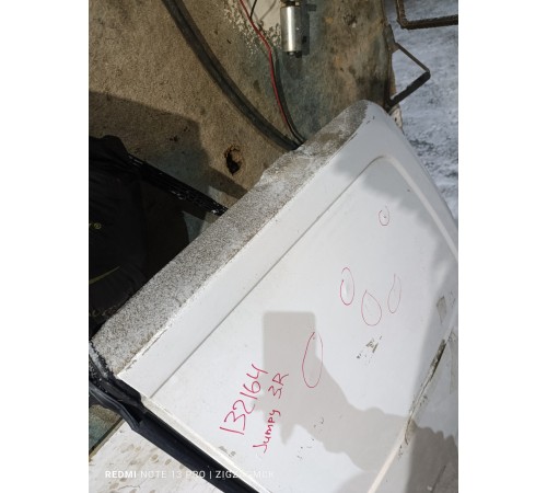 Дверь багажника правая