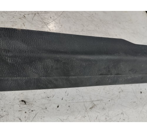 Накладка порога передняя левая