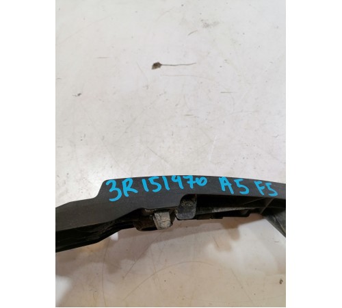 Кронштейн заднего бампера правый