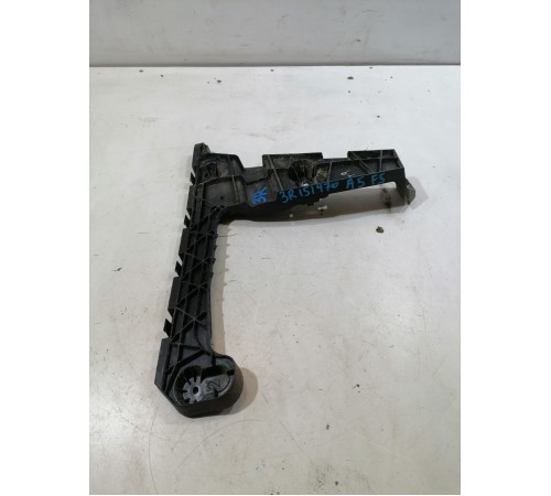 Кронштейн заднего бампера правый