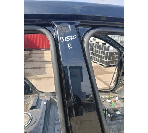 Порог со стойкой правый