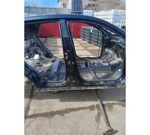 Порог со стойкой правый