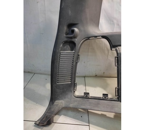 Обшивка багажника (левая)