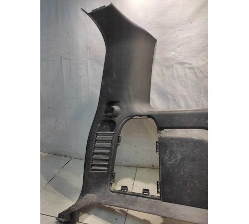 Обшивка багажника (левая)