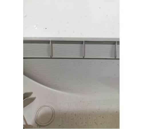 Обшивка стойки левая 