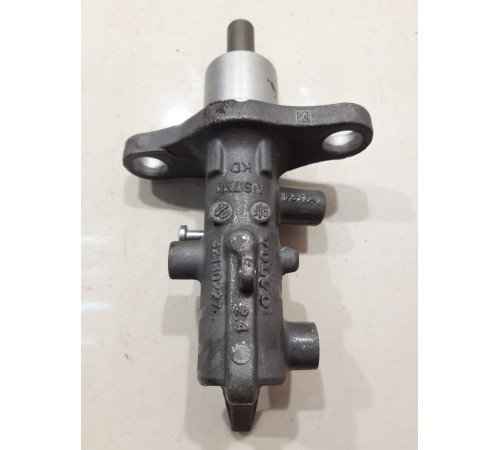 Главный тормозной цилиндр