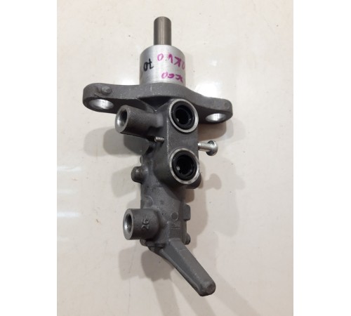 Главный тормозной цилиндр