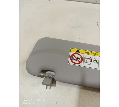 Козырек солнцезащитный правый