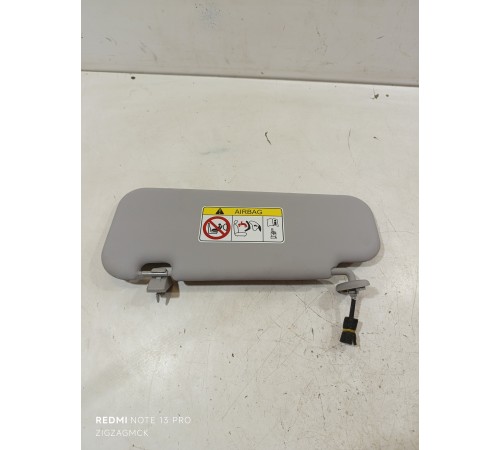 Козырек солнцезащитный правый