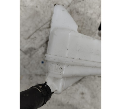 Бачок тормозной жидкости