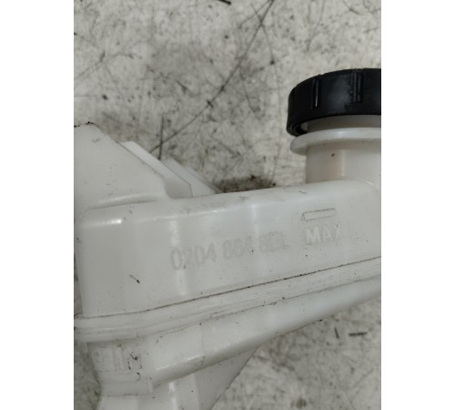 Бачок тормозной жидкости