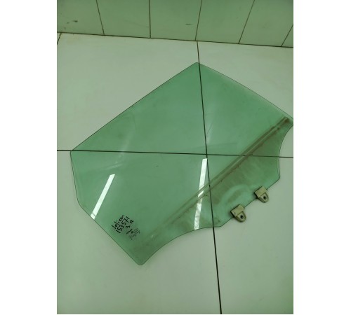 Стекло двери заднее правое