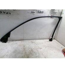 Уплотнитель стекла передний правый внутренний