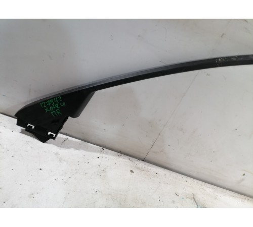 Уплотнитель стекла передний правый внутренний