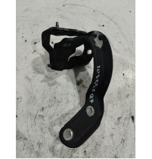 Петля крышки багажника левая