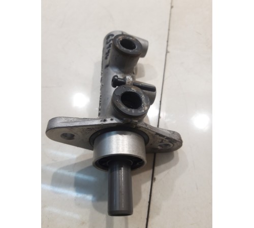 Главный тормозной цилиндр