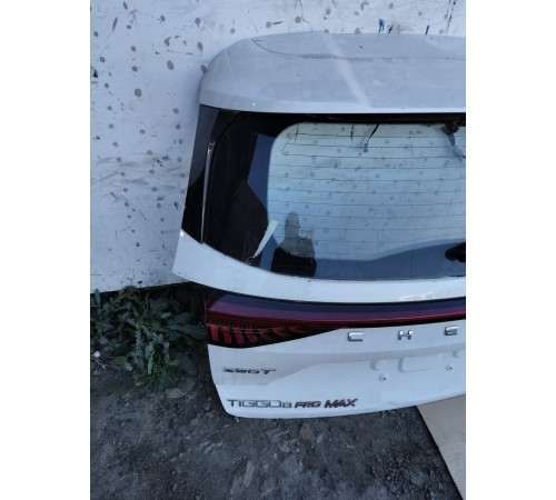 Крышка багажника в сборе