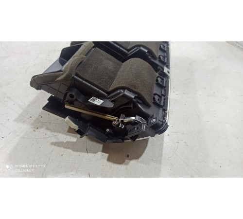 Воздушный дефлектор центральный в сборе