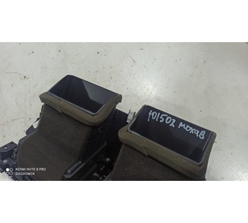 Воздушный дефлектор центральный в сборе