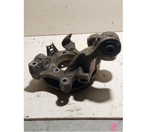 Кулак поворотный задний правый