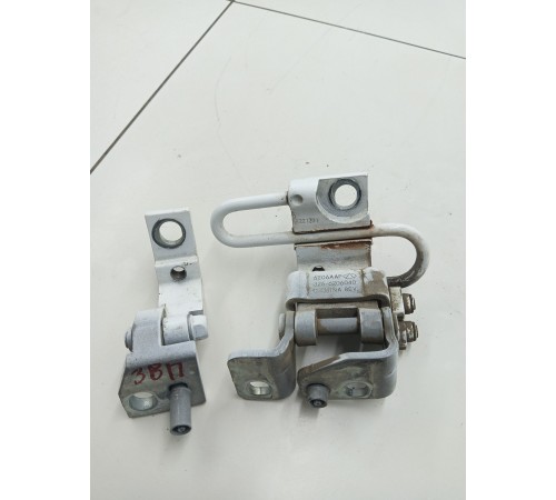 Комплект петель задней правой двери