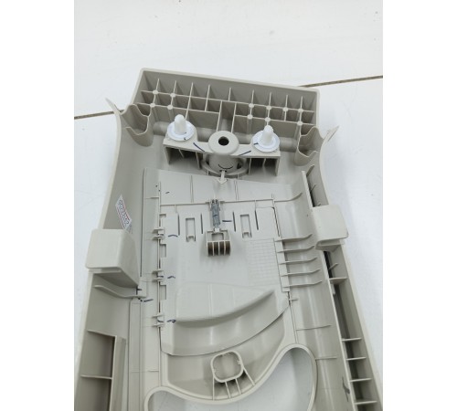 Обшивка центральной стойки правая верхняя