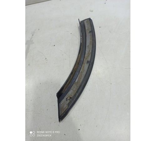 Накладка двери (задняя правая)