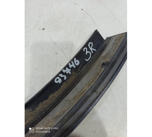 Накладка двери (задняя правая)