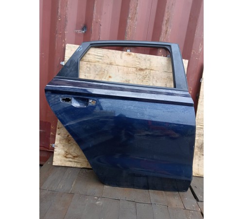 Дверь задняя правая (уценка)